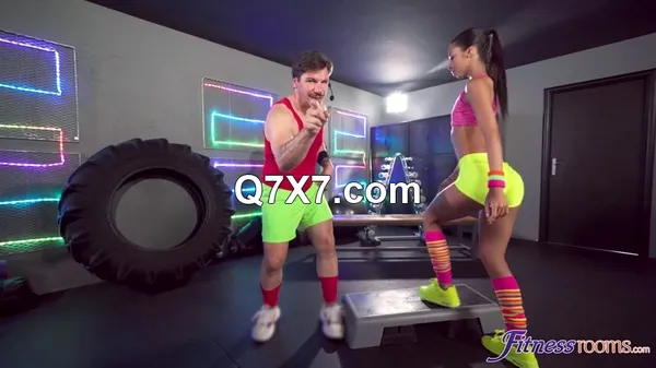 FitnessRooms 24 12 29 Lia Lin And Mini Mitzix XXX 480p MP4-XXX [XC]