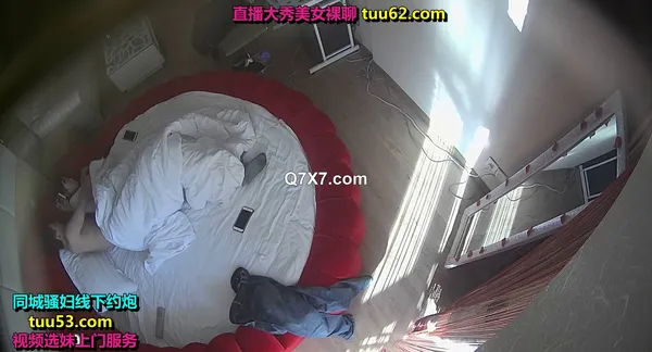 钟点炮房水滴监控TP貌似很赶时间的一对偷情男女骚女戴着文胸上位屁股扭的非常好看