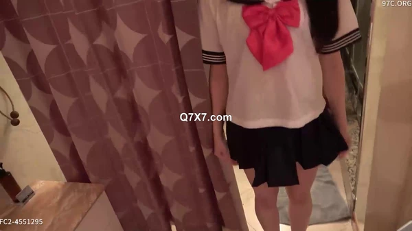 [1080p]FC2-PPV-4551295 *New*NoWaterMark* 生足・ミニスカ・セーラー服！頭を突っ込んでパンツを剥ぎ取り、アソコを舐めつくす。あおいちゃん！