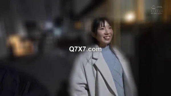 [720p]EBWH-234 初めて出来た彼女を脱がしたら…着衣から想像できない物凄い色白美巨乳とピンク乳首 大興奮の僕は性欲尽きるまでハメまくった 岡田優愛