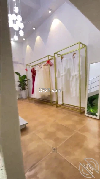 我的母狗房东❤️大我几岁的房东骚货像条狗一样任我摆布排卵期强制无套内射灌满流出隔着屏幕都能感受到