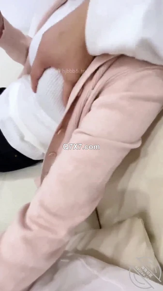 我的母狗房东❤️大我几岁的房东骚货像条狗一样任我摆布排卵期强制无套内射灌满流出隔着屏幕都能感受到