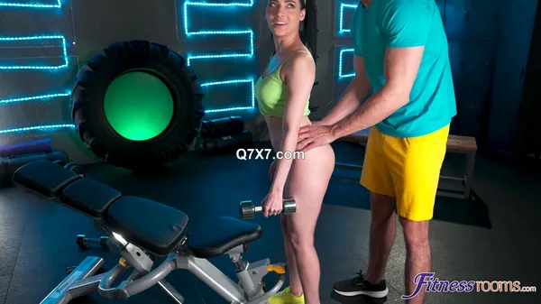 [1080p]FitnessRooms 25 05 13 Emily Pink XXX MP4-H265