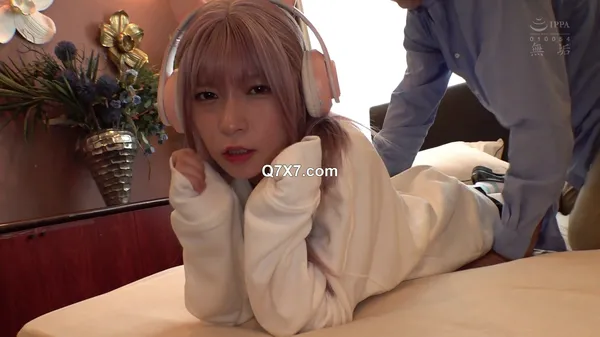 [1080p]MUKC-084 萌え袖 細身美脚 中出し放題 従順コスプレ少女を猛烈にハメ倒す 絶対着衣性交 円井萌華