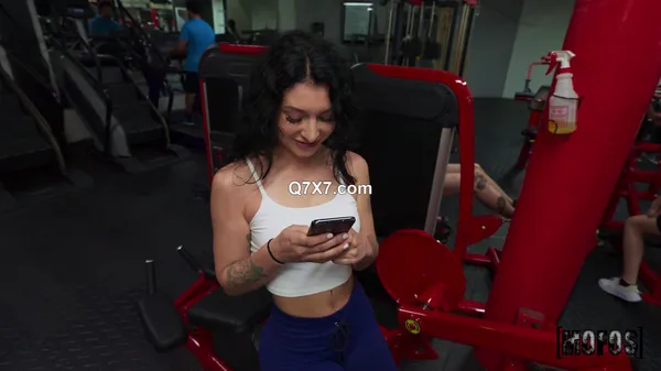 [1080p]HesGotRizz 25 05 12 Raven Lane Sneaky Gym Nookie XXX MP4-HEVC