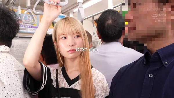 [1080p]NHDTC-803 「今すぐキスしたら電車でエッチしてもいいよ」中年オヤジを惑わせる小悪魔べろちゅう娘 金髪ギャル