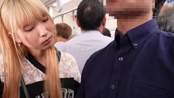 [1080p]NHDTC-803 「今すぐキスしたら電車でエッチしてもいいよ」中年オヤジを惑わせる小悪魔べろちゅう娘 金髪ギャル