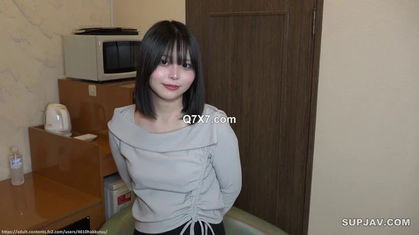 [1080p]FC2-PPV-4683352 ★特典で無修正と膣内カメラ ♀155 きれいでかわいい顔立ち美女のおまんこはキツキツで暴発寸前ｗ 我慢しまくりながらちんこいれまくって、最後は気持ちよく精子を半中半外で中出し大放出！