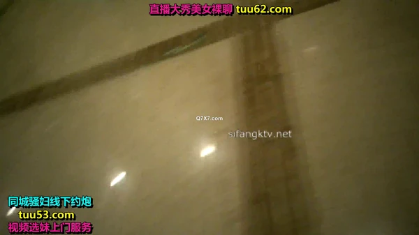 [4k]澡堂子内部员工偷拍几个白白嫩嫩的少妇洗澡泡汤换衣服