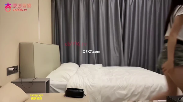 [2k]大熊探花-约炮在校大学生兼职，身材凹凸有致，叫声好听口活深喉非常棒，这个屁股后入真的是特别爽
