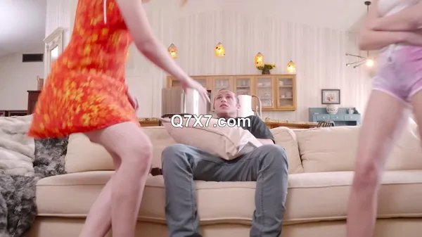 [720p]My Moms Love Triangle [Nubiles 2024] XXX WEBRip SPLIT SCENES