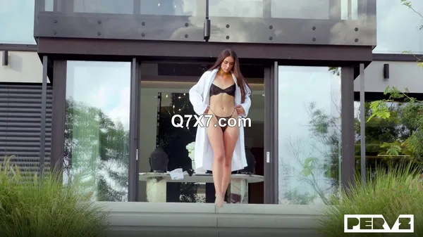 [720p]PervMassage 25 05 07 Vixi Rafi XXX MP4-HEVC
