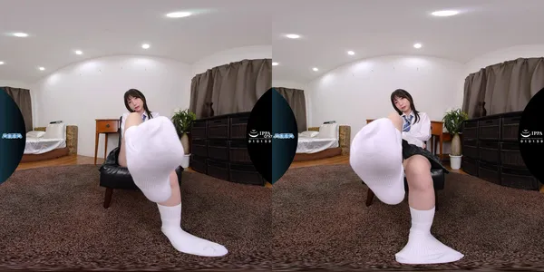 [8KVR] AQUCO-074 [VR]クソ雑魚オジを小バカにしながら踏みつけるのがだ～い好き！メスガキ娘の白ソックスフェチclub 冬愛ことね