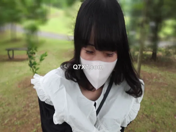 FC2-PPV-4573382 顔出し！自分の変態具合に目覚めはじめ快楽への好奇心が隠せない専門生！野外で口の中に出された体液を一滴残らず笑顔で飲み干す彼女をさらに密室に連れ込みスレンダーな身体に生中出し！！