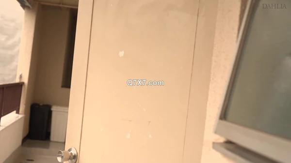 [1080p]DLDSS-281 [自提征用]被邻居老婆毫无防备的透明丁字屁股诱惑，全心全意操她的三天 青山爱奈