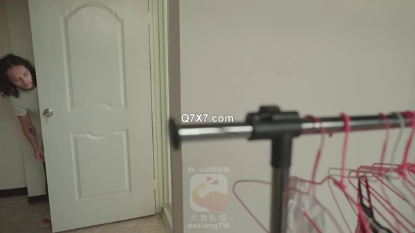 [1080p]大象傳媒 - 鐘萬兵 - 我的性感鄰居媽媽 - DA-59 uncen