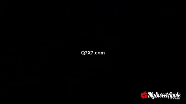 [1080p]MySweetApple.23.11.07.Steamy.Sex.Session.In.The.Public.Showers.XXX.MP4-HEVC[XvX]