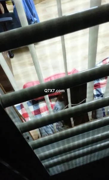 [國產影片] 电子厂保安爬女工宿舍窗外偷拍❤️卧槽！干啥的都有阿[398M/MP4/05:29][可能含有廣告，請預覽後下載]
