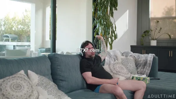 [1080p]CaughtFapping 24 11 10 Gal Ritchie Alone At Home XXX MP4-VSEX
