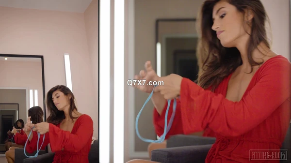 [1080p]Fitting-Room 24 11 01 Julia Roca Multi-Cam XXX MP4-H264