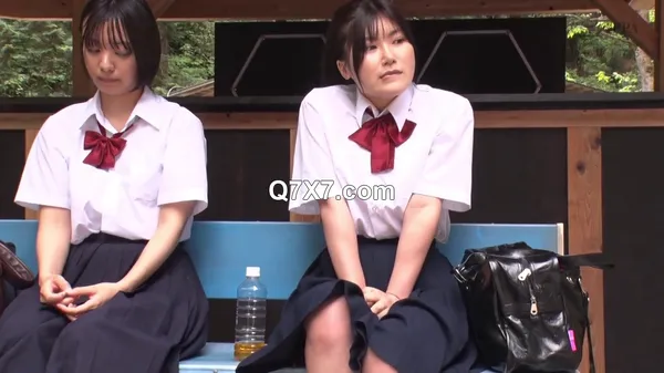 [720p]DRPT-074 野ション女子生徒連鎖開脚拘束おしっこ噴射4 もなみ鈴 有加里ののか 東城ゆい