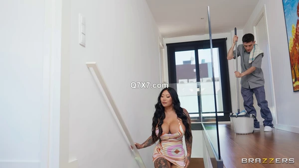 [1080p]BrazzersExxtra 24 11 05 Connie Perignon The Sneaky Masseur XXX MP4-H264