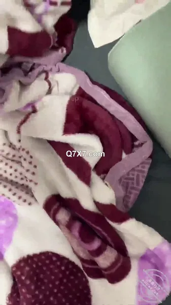 [國產影片] 海角新晋母子乱伦专家妈妈的丰乳大屁股❤️老妈换上情趣内衣享受儿子的大鸡鸡，还让我射到她脸上[395MB/MP4/18:29][可能含有廣告，請預覽後下載]