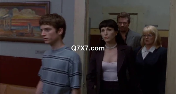 The.Faculty.1998.BluRay [YTS]
