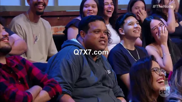 [720p]The.Noite.com.Danilo.Gentili.2024.10.10.WEB.x264-Skylane77.mp4