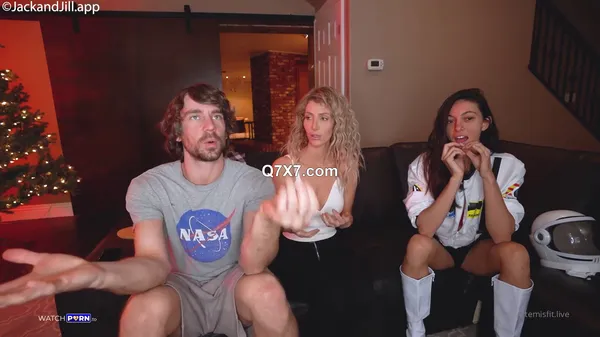 [1080p]ManyVids 2025 JackandJill And Artemis First Show With Artemis XXX MP4-XXX