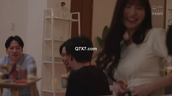 [1080p]IPZZ-388 これはレ×プじゃない…あくまで合意の下のSEX…だよなww 宅飲みで同級生達に廻された巨乳美女。 全員遠慮なしの中出し。「女1人で参加したのが間違いでした…」 桜空もも