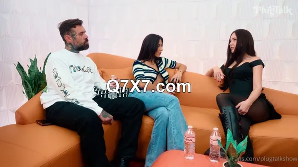OnlyFans - Mary Rock Lena The Plug - Threesome From PlugTalk