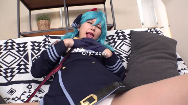 [1080p]COSX-062 横乳の完全再現！？Iカップレイヤーみうちゃん、賭けに弱すぎてセクハラされまくり！