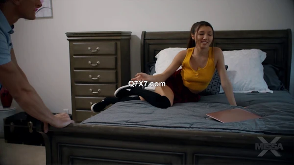 [1080p][Missax] Watching Porn with Maya XXX (2022) (HEVC) [GhostFreakXX]