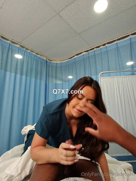 OnlyFans 25 05 31 JadeTeen Aka JadeBabii Nurse Creampie XXX VERTICAL MP4-H265