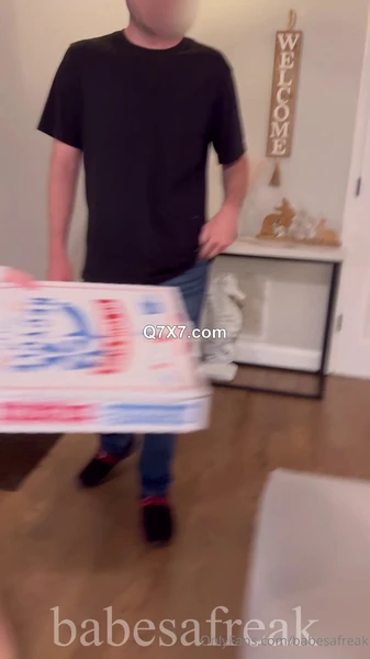 OnlyFans 24 07 10 Babesafreak And Katie Clark Threesome With The Pizza Delivery Guy XXX VERTICAL MP4-HEVC-XXX