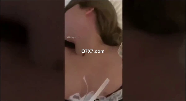 白金泄密流出❤️富家清纯女孩哀求纹身健壮大鸡把男友反被辱骂暴力对待