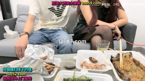 [720p]瘦猴子探花专约良家小骚货，黑色丝袜大长腿，吃饱喝足开车，大鸡巴塞嘴里，张开双腿猛草_watermarked