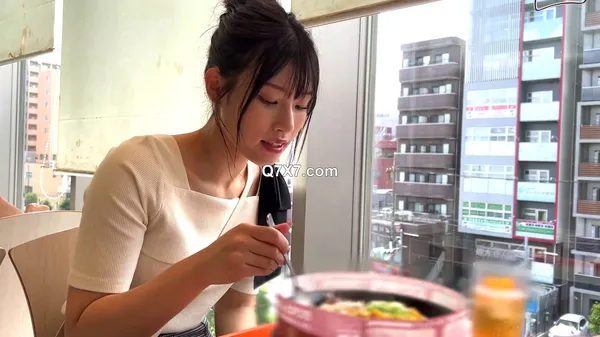 [1080p]FC2-PPV-4700618 ⚠永久保存⚠鬼かわいい看護師のたまご・２０歳にコスプレさせて連続中出しSEXしました『りえ』