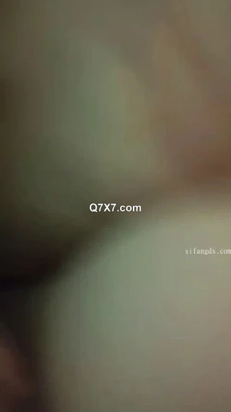 [B级别泄密]，分手后被渣男流出的性爱视频，19岁学生妹，无套无套内射，完美露脸