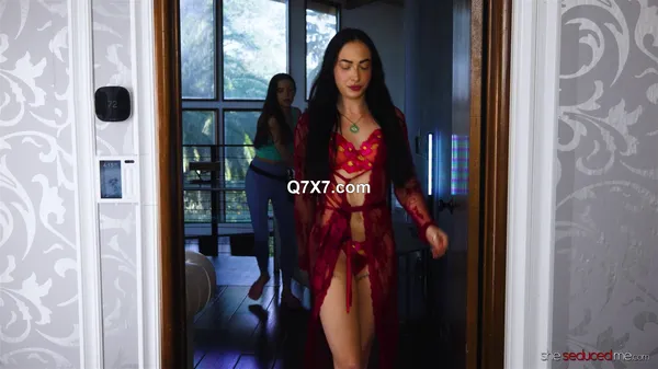 [1080p]SheSeducedMe 25 05 26 Chiara Chianti And Serena Hill XXX MP4-HEVC