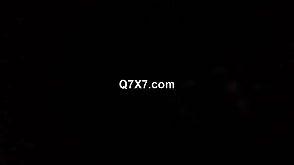 [720p]冒死爬墙偷窥对门 白白嫩嫩的美少妇洗澡