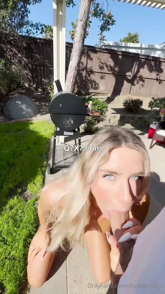 OnlyFans 24 03 31 Dakota Lyn Garden Fucking XXX VERTICAL MP4-H265-P2P