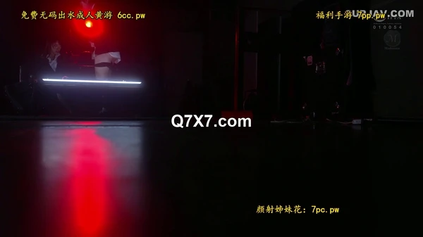 [720p]JUR-317[破解版]女上司、歪んだ刺激と躾に溺れる、SM不倫性交。 昼休みはダメな部下に躾けられて…。 専属美女の『苦しみ』という快楽を解放―。 竹内有紀