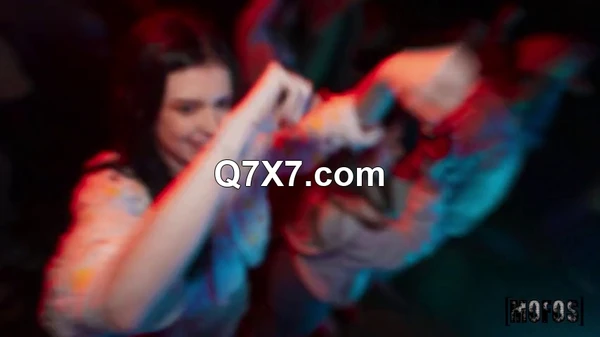 HesGotRizz 25 06 11 Bella Nova And Mallory Brooks The Concert XXX 480p MP4-H264