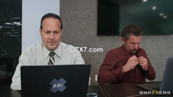 [720p]BrazzersExxtra 25 06 11 Sabrina Sabrok Tits Over Business XXX MP4-H264