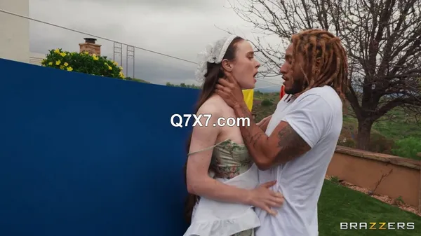 [720p]BrazzersExxtra 25 06 11 Hazel Moore The Trad Wife Life XXX MP4-H264