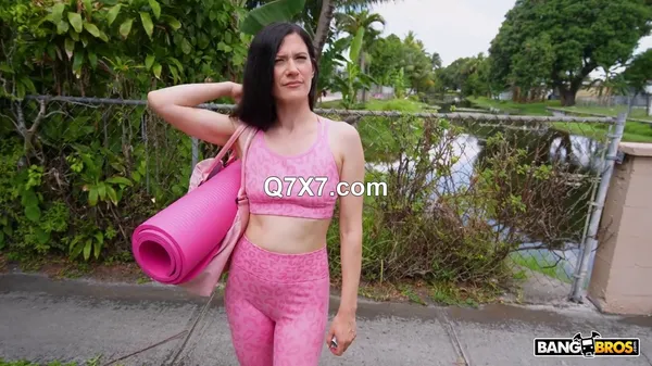 [720p]BangBus 25 06 11 Hope Fontaine XXX MP4-HEVC
