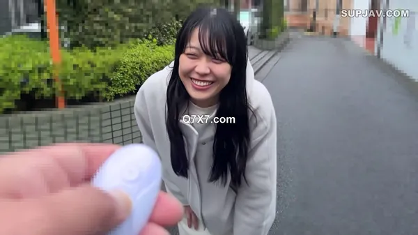 [1080p]FC2-PPV-4661583 初撮り※27歳美乳ムスメ　遠隔バイブで羞恥プレイ。グッショリ敏感おまんこでイキまくり‼