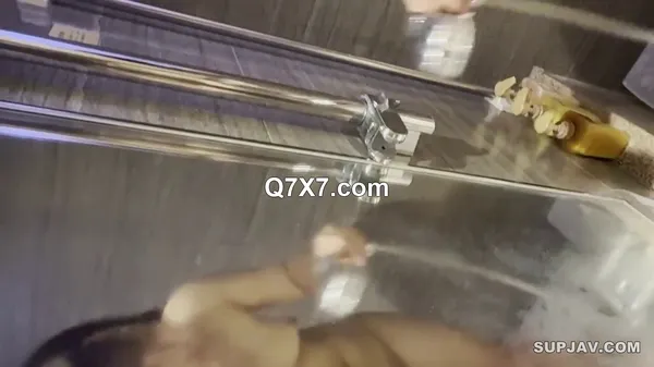 [720p]FC2PPV 4704517 撮影中にこっそりピースしちゃう女を言葉巧みに連れ込み生ハメしてきた